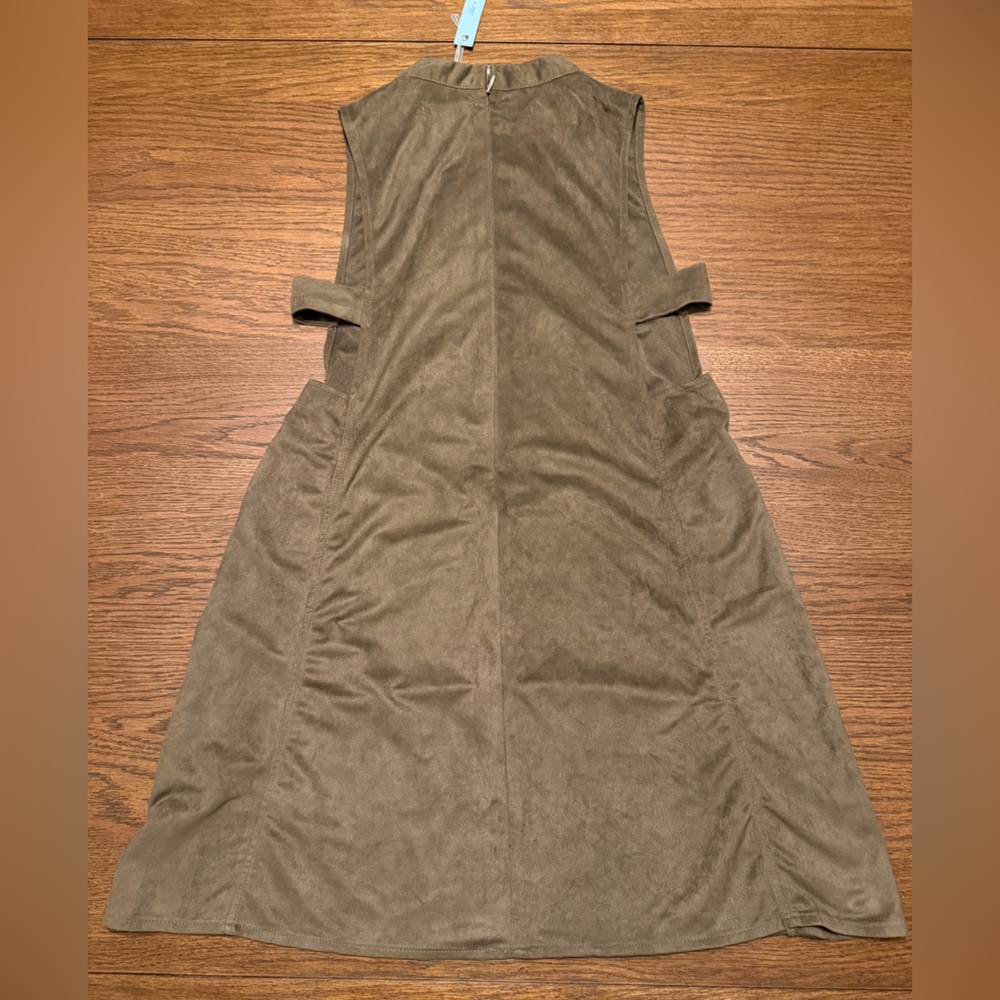 NWT She + Sky Olive Green Sleeveless Short Dress with Cut Outs Size Small - Picture 2 of 7